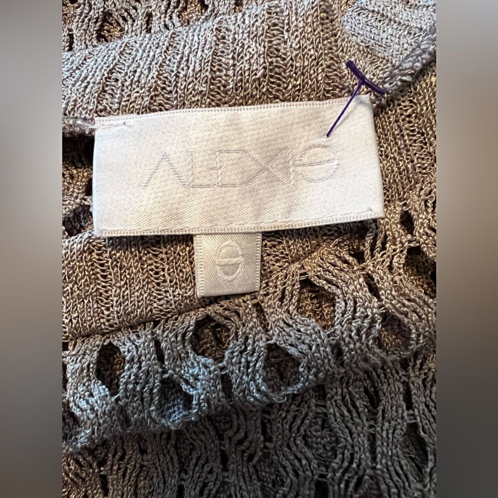 Alexis Open knit sweater size Large - Picture 6 of 7